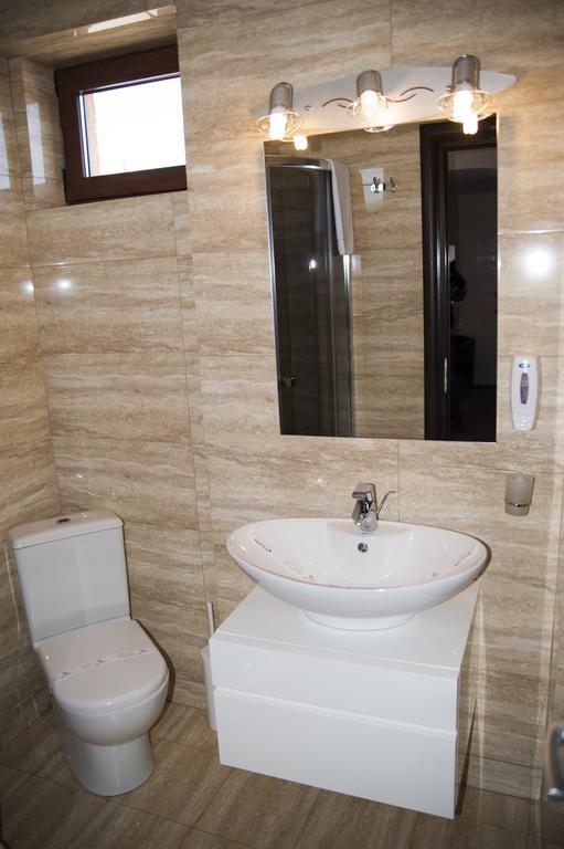 West Plaza Residence Bucharest Exterior photo