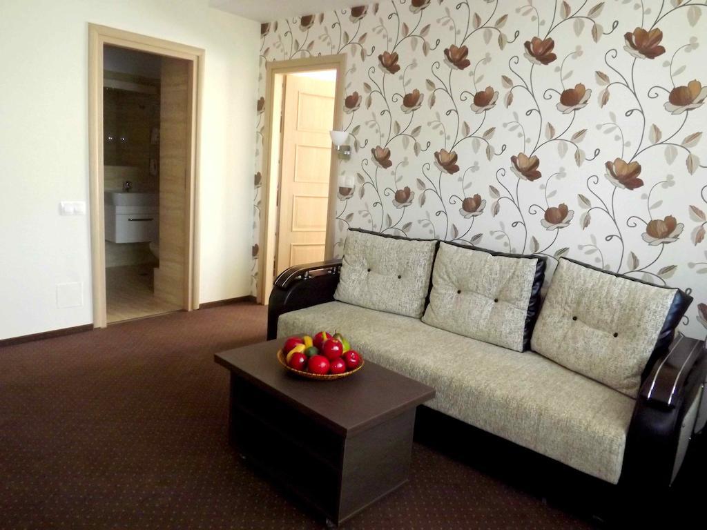 West Plaza Residence Bucharest Room photo